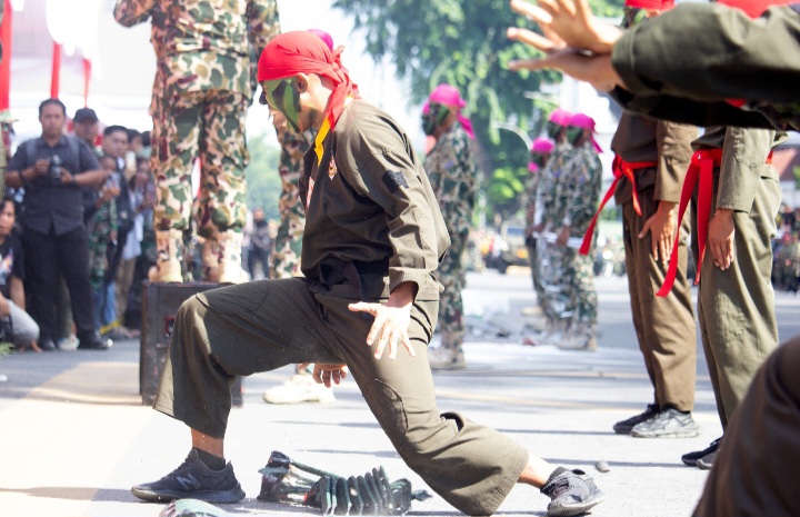 Screenshot_20251006_084025_Gallery Atraksi Prajurit TNI di Lapangan Merdeka Pukau Ribuan Warga Medan