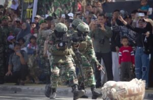Atraksi Prajurit TNI di Lapangan Merdeka Pukau Ribuan Warga Medan