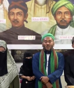 Heboh di Medsos, Ustadz Sebut Penentang Pesantren “Monyet-monyet”