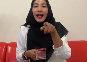 Honorer di Deli Serdang Pamer Uang di Medsos, Warganet Desak Bupati Turun Tangan