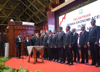 Gubernur Mualem Lantik Dewan Ekonomi Aceh