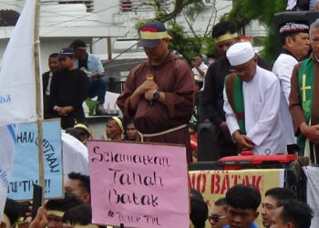 Gubernur Sumatra Utara Dituntut Tutup TPl