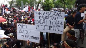 Ribuan Massa Kecewa, Gubernur Sumut Bobby Nasution Abaikan Aspirasi Tutup TPL