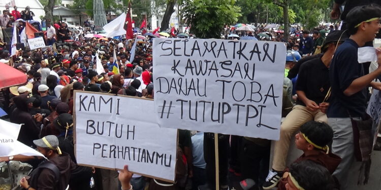 Ribuan Massa Kecewa, Gubernur Sumut Bobby Nasution Abaikan Aspirasi Tutup TPL