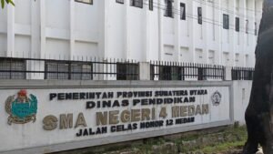 Kepala SMAN 4 Medan Rianto H. Sinaga Klarifikasi Isu Pungli: Tidak Benar