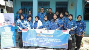 HUT Ke-54 Korpri, ASN Polda Aceh Anjangsana dan Beri Layanan Kesehatan Gratis bagi Pensiunan