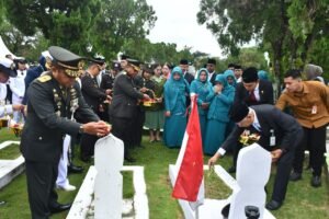Kasdam I/BB Hadiri Upacara Ziarah Nasional Hari Pahlawan di TMP Sisingamangaraja Medan