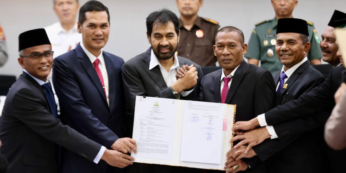 Gubernur Mualem dan DPRA Tandatangani KUA-PPAS 2026