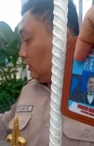 IMG-20251118-WA0021-194x300 Wartawan Dilarang Masuk ke Kantor BPN Sumut, Diminta Harus Terdaftar di PWI: Diduga Langgar UU Pers