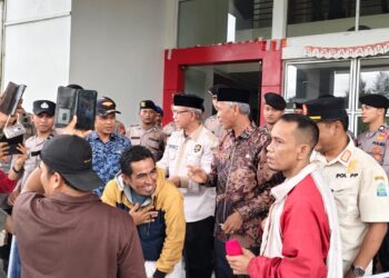 Pemerintah Daerah dan Masyarakat Sepakati Bersama Menolak Pengalihan Kapal Aceh Hebat 1