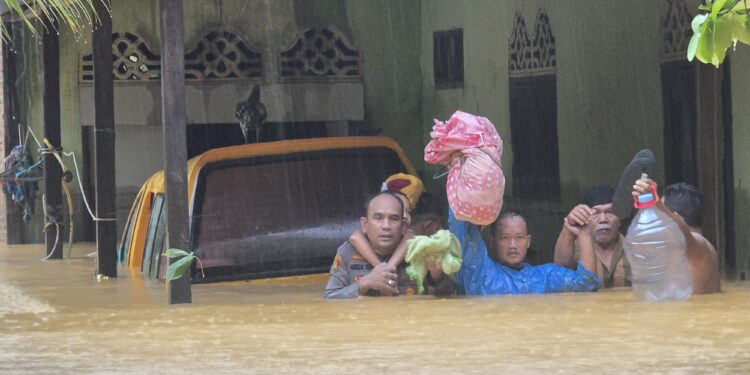 Polda Sumut Update Penanganan Bencana: 148 Kejadian di 12 Kab/Kota, 1.030 Personel Dikerahkan