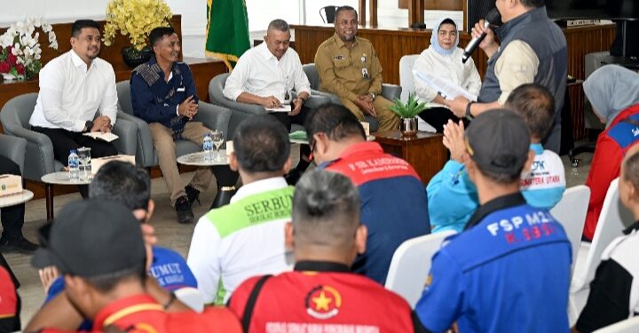 Kadis Ketenagakerjaan Dampingi Gubernur Bobby Nasution Dukung Tuntutan Buruh