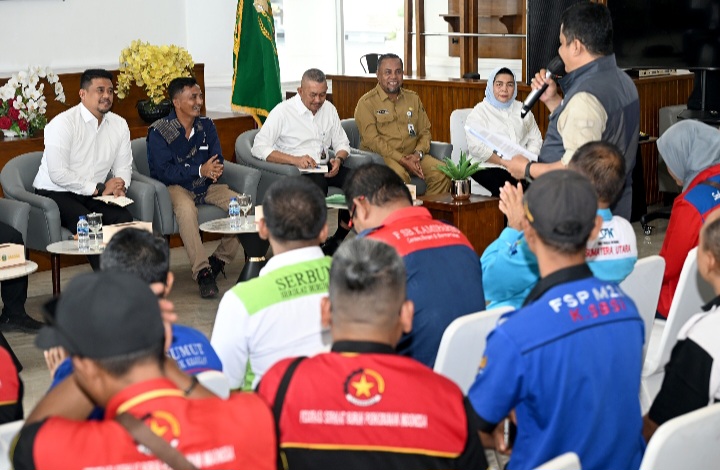 Kadis Ketenagakerjaan Dampingi Gubernur Bobby Nasution Dukung Tuntutan Buruh