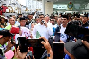 Screenshot_20251104_140953_Gallery-300x199 Kadis Ketenagakerjaan Dampingi Gubernur Bobby Nasution Dukung Tuntutan Buruh