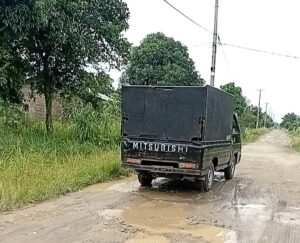 Screenshot_20251112_225755_Video-Player-300x243 Diduga Pangkalan Gas Oplosan Dijaga Preman dan Pakai Mobil Tertutup