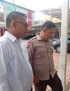 Screenshot_20251118_131732_Gallery-230x300 Wartawan Dilarang Masuk ke Kantor BPN Sumut, Diminta Harus Terdaftar di PWI: Diduga Langgar UU Pers