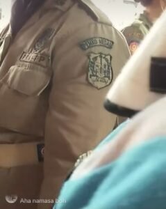 Heboh Emak-Emak Tolak Petugas Satpol PP Medan dengan Aksi Telanjang Dada