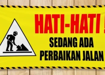 Perbaikan Jalan di Kecamatan Teupah Barat Minim Rambu, Pengendara Keluhkan Risiko Keselamatan