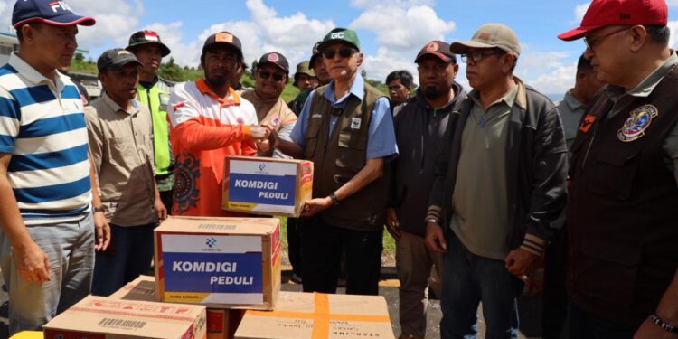 Wali Nanggroe Kunjungi dan Salurkan Bantuan ke Wilayah Tengah