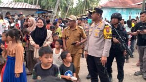 Tim Gabungan Lakukan Penggerebekan Narkoba di Desa Singkuang I dan II