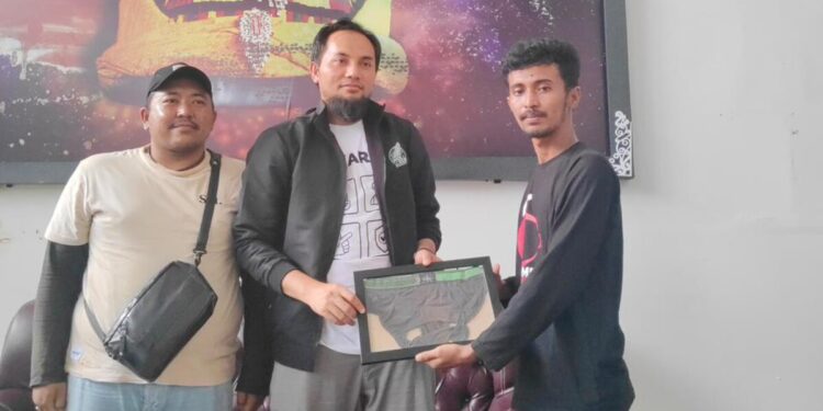 Listrik Padam Berminggu-minggu, Pemuda Aceh Barat Suarakan Keluhan Warga ke PLN UP3 Meulaboh