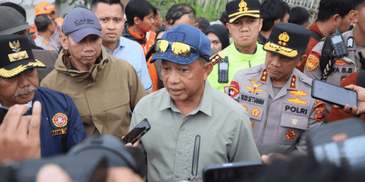 Mendagri Pastikan Muallem ke Malaysia untuk Berobat