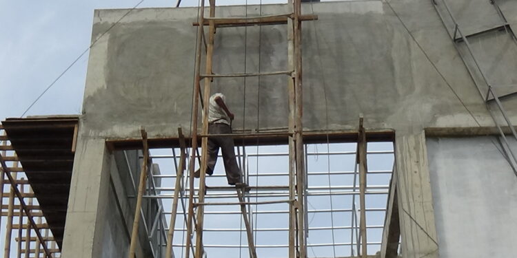 Diduga Abaikan K3, Pembangunan Kantor Damkar Deliserdang Dipertanyakan