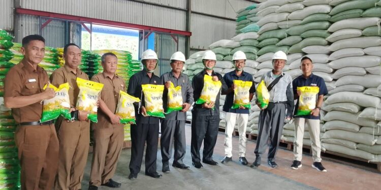 Sidak Angonta DPRK Simeulue ke Buloq dalam stok ketahanan dalam bulan suci ramadhan. Dok.istimewa.