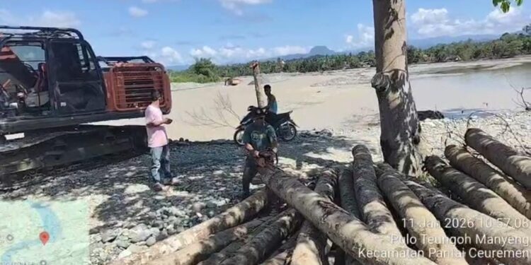 Pemkab Aceh Barat Percepat Pemulihan Akses Jalan Menuju Pante Ceureumen