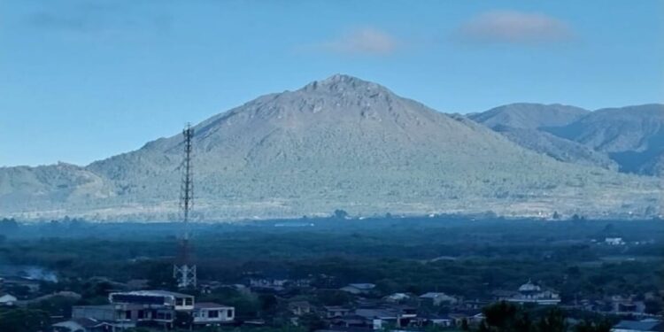 Status Gunung Bur Ni Telong Turun ke Level Waspada