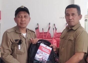 Panglima TNI Salurkan 736 Paket Tas dan Alat Tulis untuk Pelajar Pidie Jaya