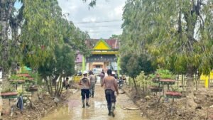 Lumpur, Air Mata, dan Pengabdian Terakhir Kepala SDN 1 Tualang Cut
