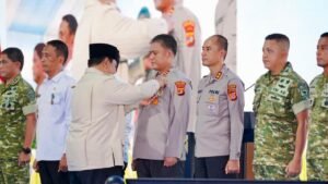 Presiden Prabowo Anugerahkan Tanda Kehormatan kepada Polri atas Dukungan Ketahanan Pangan Nasional