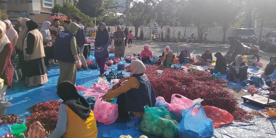 Rumoh Pangan Aceh Gandeng Masjid Oman Bantu Petani Penyintas Banjir