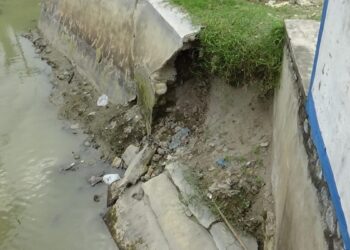 Baru Sebulan, Drainase Rekanan Dinas SDBMBK di Deli Serdang Retak dan Amblas