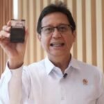 Menteri Kesehatan Budi Gunadi Sadikin mengingatkan bahaya asap rokok bagi perempuan