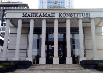 MK Tolak Permohonan Uji Materi Aturan Rangkap Jabatan Anggota Polri