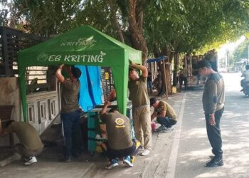 Satpol PP Banda Aceh Tertibkan Lapak PKL di Jalan AMD Batoh