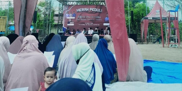 Zikir dan doa bersama warga Gampong Geunteng Pidie Jaya pascabencana banjir