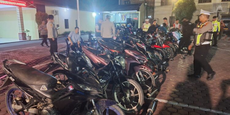 Razia Polres Samosir 22 Unit Diamankan