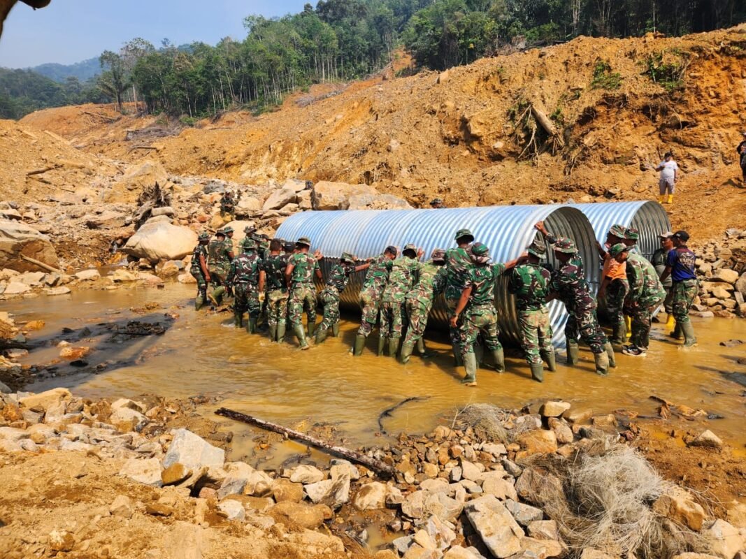 Satgas Gulbencal Kodam I/BB Rampungkan Pembangunan Jembatan Armco di Desa Bair