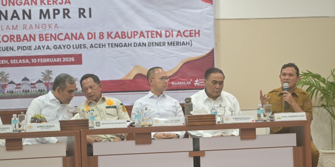 Wagub Aceh Fadhlullah saat berbicara terkait bantuan pasca bencana Aceh saat kunjungan MPR RI. (Dok/Ist)