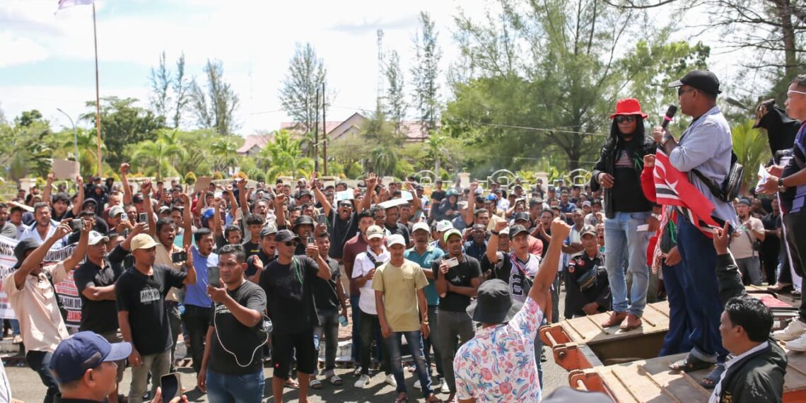 Perserta Aksi Demo Suarakan Solusi Dari Pemkab Nagan Raya Masalah Tambang