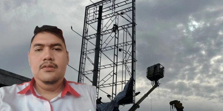 Abaikan Standar K3, Pembongkaran Reklame oleh Satpol PP Medan di Kecam Keras Reza Nasution