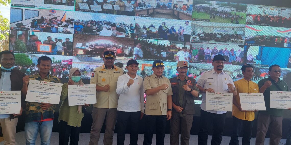 Foto bersama saat penyaluran bantuan, Jumat, (13/02/2026). (Dok/Ist)