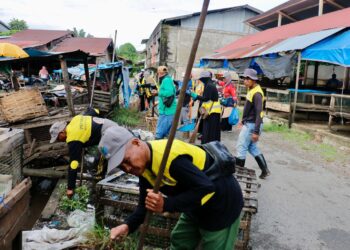 Gerakan Asri : Pemkab Aceh Barat Laksanakan Gotong Royong Untuk Lingkungan Sehat