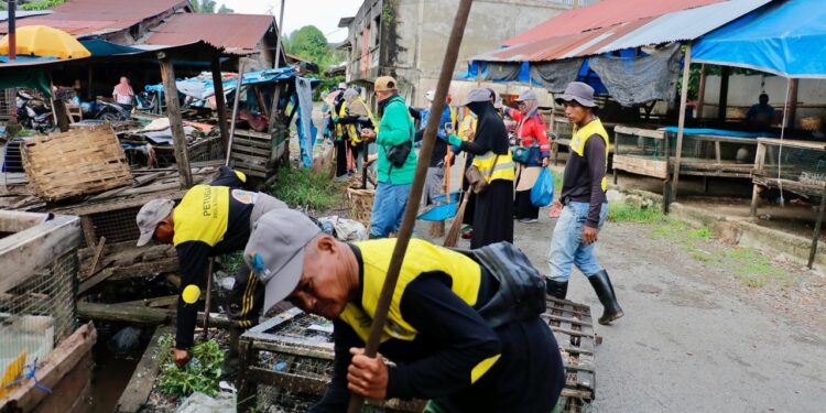 Gerakan Asri : Pemkab Aceh Barat Laksanakan Gotong Royong Untuk Lingkungan Sehat