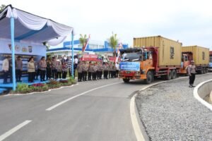 Lepas 22 Kontainer, Kapolri Pastikan Bantuan Terdistribusi Merata hingga Wilayah Terdampak Terpencil