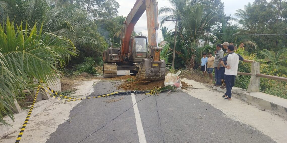 Jembatan Gampong Gunong Panyang Rusak Diterjang Banjir, PUPR Aceh Barat Siapkan Penanganan Darurat