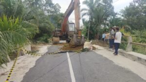 Jembatan Gampong Gunong Panyang Rusak Diterjang Banjir, PUPR Aceh Barat Siapkan Penanganan Darurat